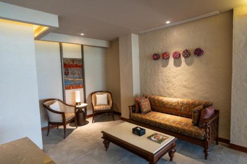 Posezení v ubytování Hunza Serena Hotel