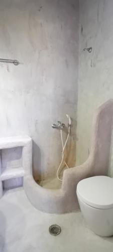 Bilik mandi di Aperando