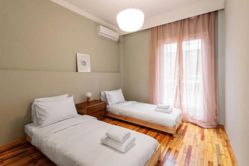 F & B Collection - Flat for 4
