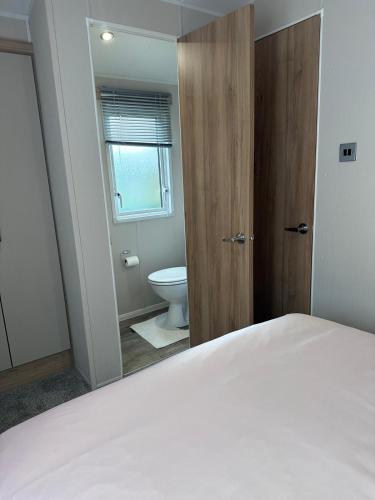 Bilik mandi di The Manor Sea View 1A