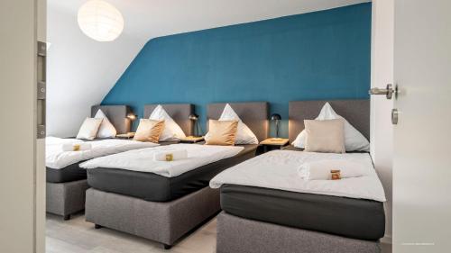 Postel nebo postele na pokoji v ubytování XXL Design-Appartement Gardendesign Boxspring 8 Pers Zwischen Heidelberg und Mannheim