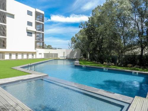 Studio standing Piscine vue mer