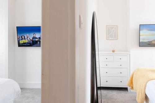 Stylish & Comfortable Modern Getaway photo 21