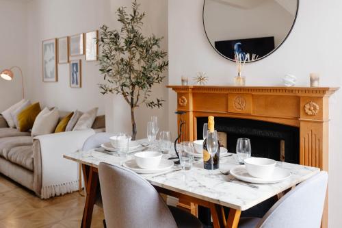 Stylish & Comfortable Modern Getaway photo 5
