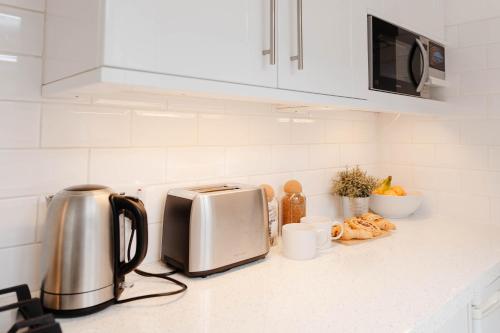 Stylish & Comfortable Modern Getaway photo 22