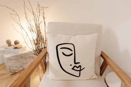 Stylish & Comfortable Modern Getaway photo 37