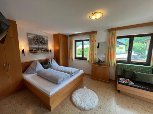 Frauenmantel mit extra Doppelzimmer