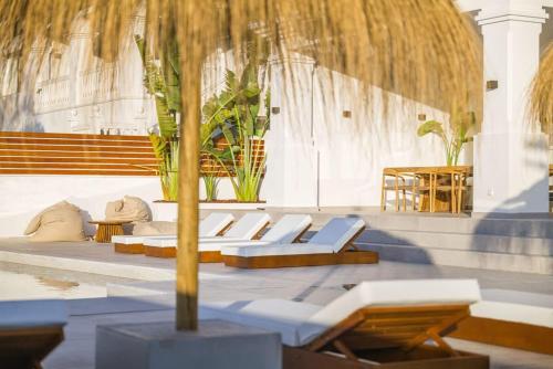 Villa Vega Luxury Living Premium Features Gym Jacuzzi
