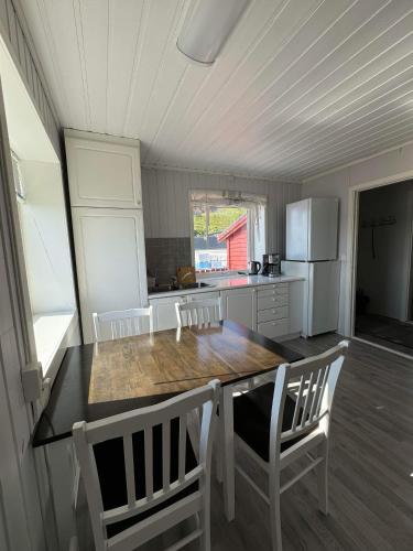 Gallery image of Koselig liten rorbu i Lofoten in Ballstad