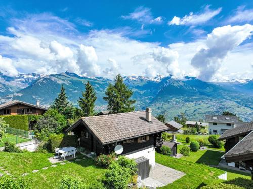 Chalet Lao-Lao by Interhome