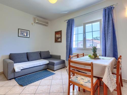 Apartment Nino-2 by Interhome
