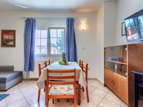 Apartment Nino-2 by Interhome