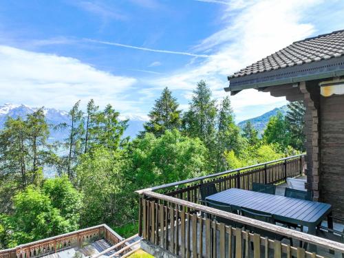 Chalet Anusach by Interhome