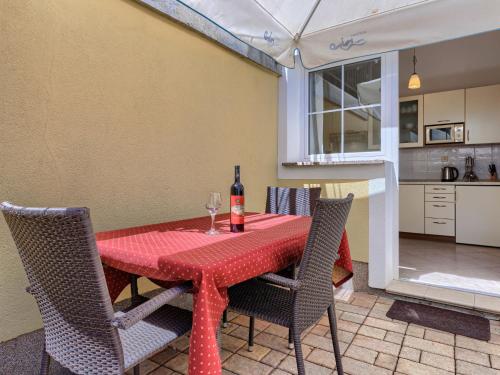 Apartment Nino-5 by Interhome