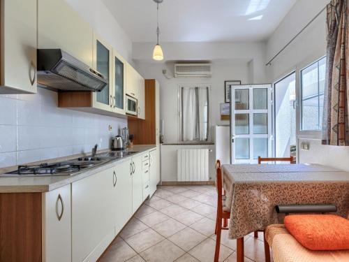 Apartment Nino-5 by Interhome