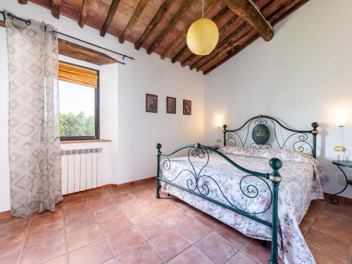 Ένα ή περισσότερα κρεβάτια σε δωμάτιο στο Apartment La Casa Antica by Interhome