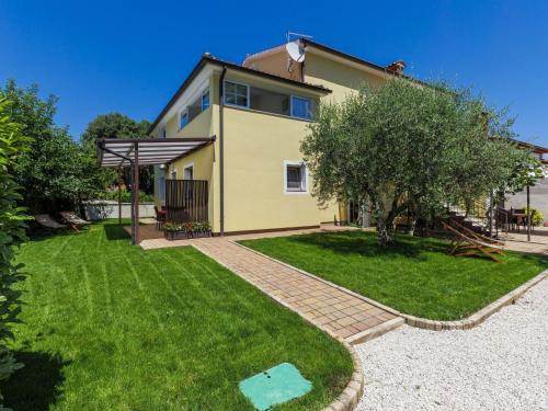 Apartment Nino-3 by Interhome