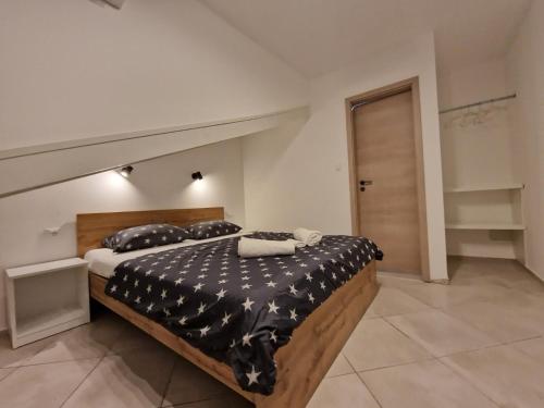 DAMIAN APARTMENTs
