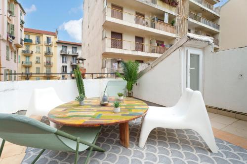 Nice Renting - BARBERIS - Unique Getaway 2-Room with Rooftop Terrace