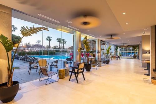 Бассейн в Hotel Barú или поблизости