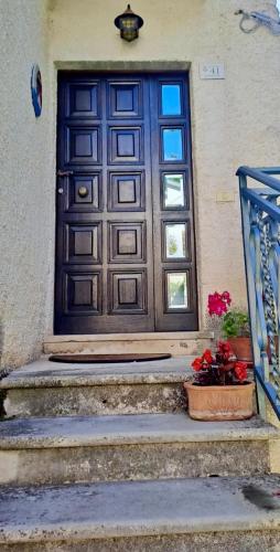 Η πρόσοψη ή η είσοδος του Rustic Italian House