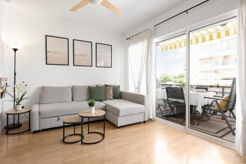 Soleado y luminoso a 3 minutos de la playa-Carihuela