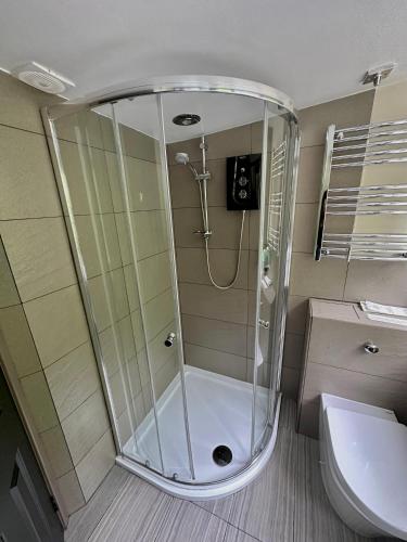 Un baño de The Tobermory Hotel