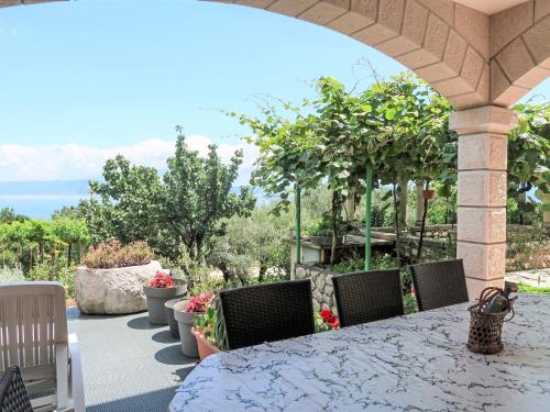 Apartment Victory-2 by Interhome