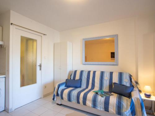 Studio Les Regates-4 by Interhome