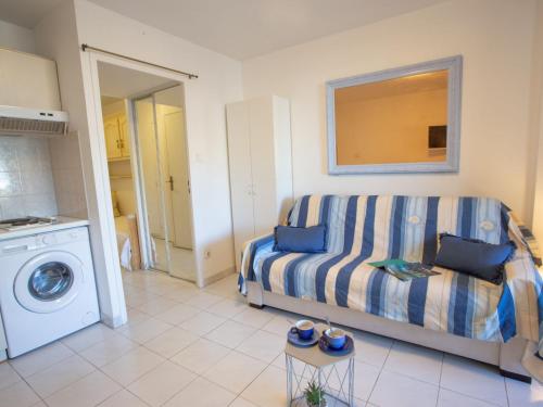 Studio Les Regates-4 by Interhome