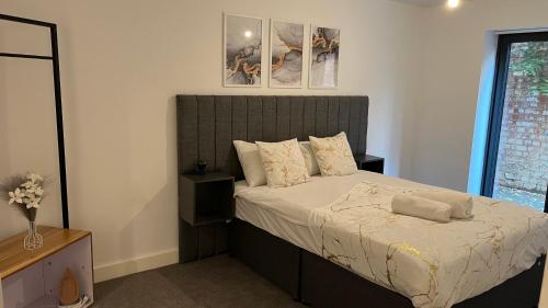 Gallery image of New Build 2 Bedroom Luxury Apartment, Jewellery Quarter Birmingham in Birmingham