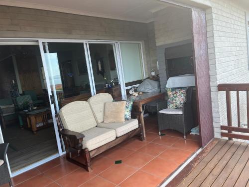 Χώρος καθιστικού στο Entire top floor with beautiful view
