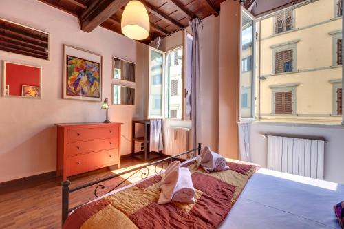 Dimora Ognissanti Apartment by Mamo Florence