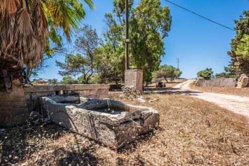 Taman di luar Agriturismo Masseria Le Creste
