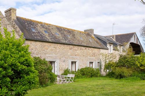 Gallery image of Ferme Kerlan plage 5min en voiture in Plobannalec-Lesconil