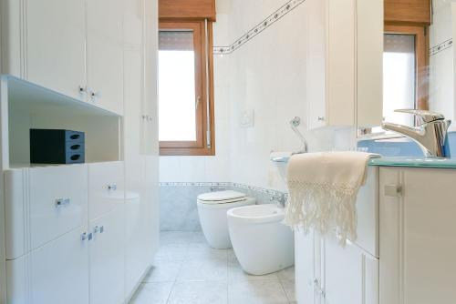 Un baño de QUEEN HOME Isabel