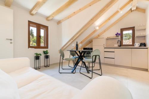 Gallery image of Apartmani Miro in Stomorska