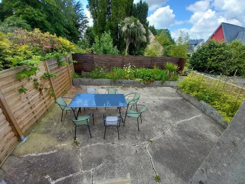 Odet, maison avec grande terrasse