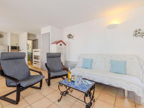 Apartment Villa Cartouche by Interhome