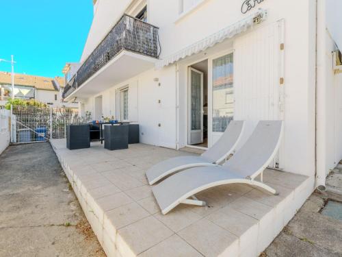 Apartment Villa Cartouche by Interhome