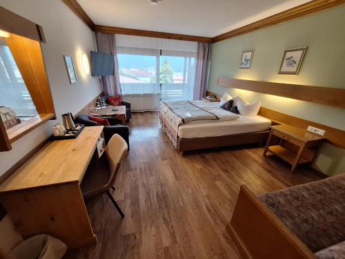 Postel nebo postele na pokoji v ubytování Hotel Löwen