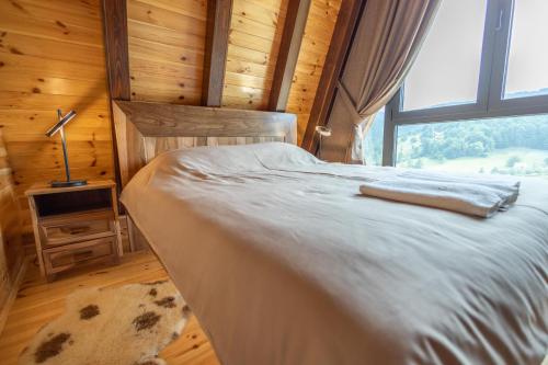 Postel nebo postele na pokoji v ubytování Lux Vila Pastir - ZLATIBOR-Ljubiš