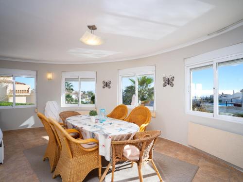 Posezení v ubytování Holiday Home Kalmias by Interhome