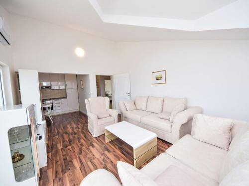 Apartment Villa Nonie by Interhome