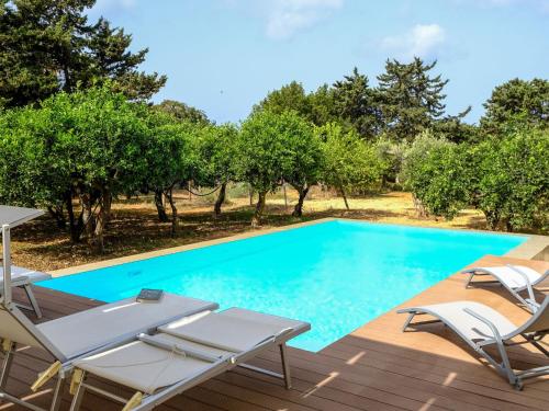 The swimming pool at or close to Holiday Home Barbara by Interhome