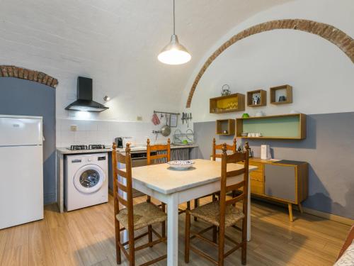 Η κουζίνα ή μικρή κουζίνα στο Holiday Home Saletto by Interhome
