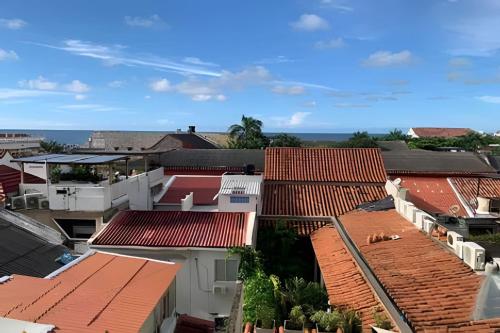 Γενική θέα στη θάλασσα ή θέα στη θάλασσα από  αυτό το διαμέρισμα