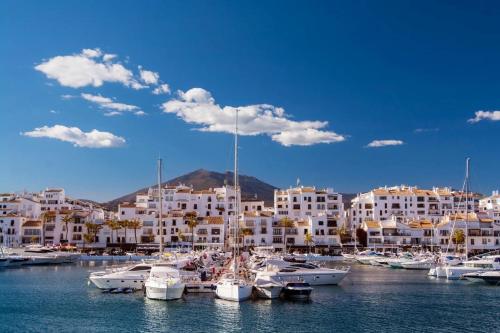 Modern new apartment, Perfect for golf and digital nomads , sea view and parking photo 5