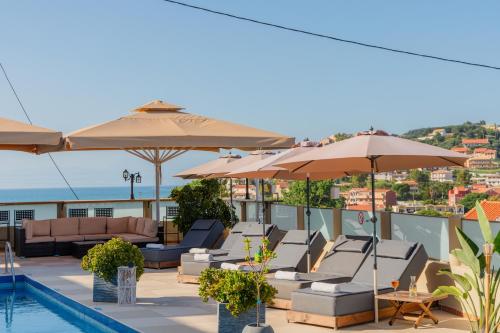 สระว่ายน้ำที่อยู่ใกล้ ๆ หรือใน Sunsea Wellness Resort