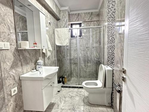 Koupelna v ubytování Villa Mjora